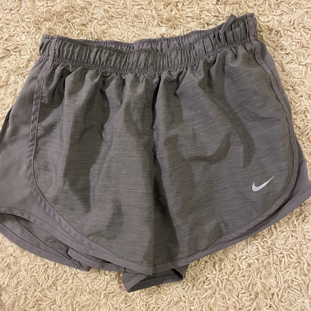 womens nike running shorts